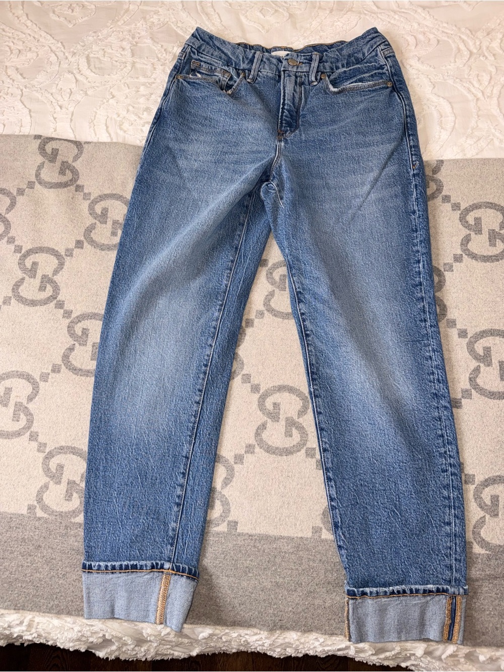 Good American The Weekender Cuffed Light Blue Denim Jeans